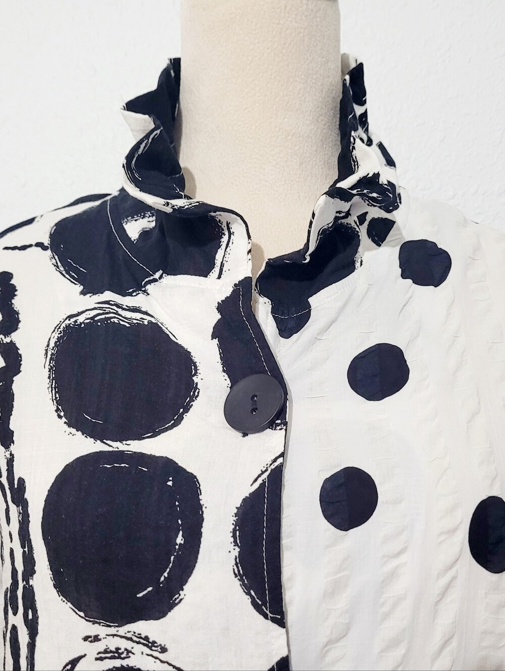 Damee Tunic Top Medium Black White Polka Dot Textured Art To Wear Jacket Shirt - Picture 3 of 12